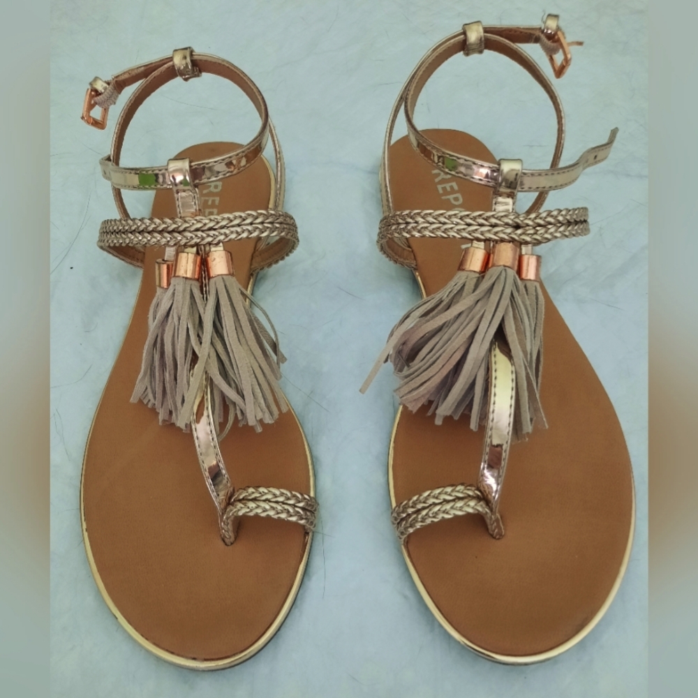 Report Citrine Embellished T-strap Flat Sandal. Rose Gold size 6